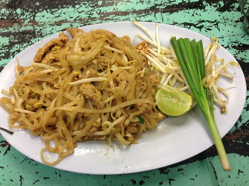 An authentic plate of Pad Thai with bean sprouts, lime and lemongrass.