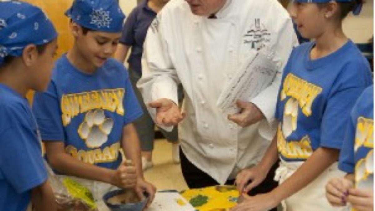 Trying Out Kids Cooking Classes in Duluth Georgia Cr me de la