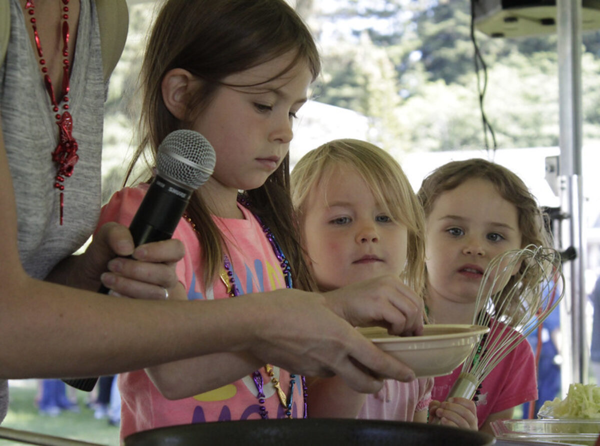 Trying Out Kids Cooking Classes in Lone Tree CO Cr me de la Cr me